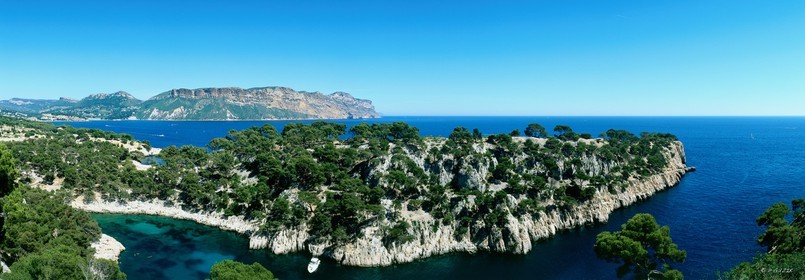 CALANQUE PORT PIN POINTE CACAUCalanques Provence MarseilleFORMAT DISPONIBLE   33X95cm ( et 20X60cm en vente direct uniquement )pas de telechargement disponible.A chaque format correspond une éditions limitée spécifique .© collection P GUZIKDISPONIBLE SUIVANT STOCK -  CRÉATION JOURNALIERE  -
