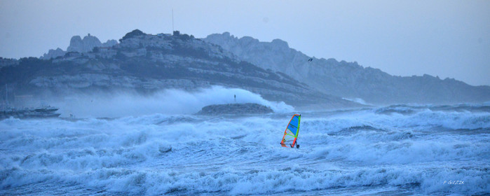 TEMPETE ZEUS MARSEILLE ,PLAGE DU PRADO,WINDSURF, PLANCHE À  VOILE