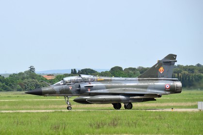mirage-2000-paf-vieux-port-residenc-copie.jpg