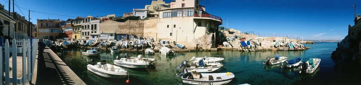 PORT DE MALMOUSQUE MARSEILLE FORMAT 100 X 23 cm sur mesure format  du cabanonpas de telechargement disponible.A chaque format correspond une éditions limitée spécifique .© collection P GUZIKA titre indicatif suivant la finition, tarif encadré vente direct:100 x 23cm    159 €DISPONIBLE SUIVANT STOCK -  CRÉATION JOURNALIERE  -
