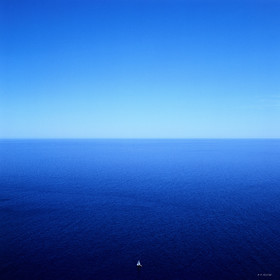 CARRE BLEU 6X6 cm format OriginalCalanques Provence Marseille photo couleurFORMAT DISPONIBLE 50X50cm pas de telechargement disponible.A chaque format correspond une éditions limitée spécifique .© collection P GUZIKA titre indicatif suivant la finition, tarif encadré vente direct:DISPONIBLE SUIVANT STOCK -  CRÉATION JOURNALIERE  -