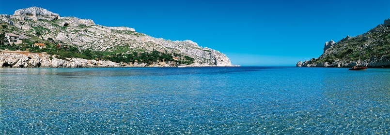 CALANQUE DE SORMIOU  TRANSPARENCE  Calanques Provence Marseille photo couleurFORMAT DISPONIBLE  150X52cm  33X95cm ( et 20X60cm en vente direct uniquement )pas de telechargement disponible.A chaque format correspond une éditions limitée spécifique .© collection P GUZIKDISPONIBLE SUIVANT STOCK -  CRÉATION JOURNALIERE  -