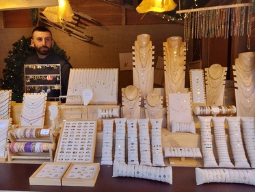 Marche de noel de Marseille 2023   2024