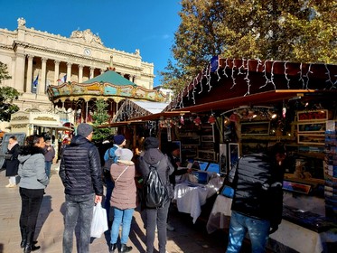 Marche de noel de Marseille 2023   2024