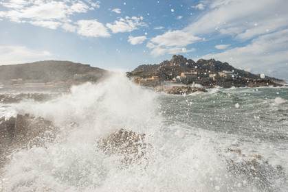 MISTRAL A  MARSEILLE , ROUTE DE GOUDES
