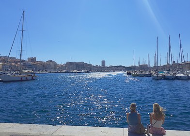 LE MARCHE D'ETE SUR LE VIEUX PORTE DE MARSEILLE