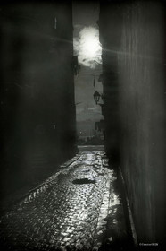 ref-1900035-rue-sur-le-v-port-contre-jour-plaque-60x90taille 60x90   30x45cm