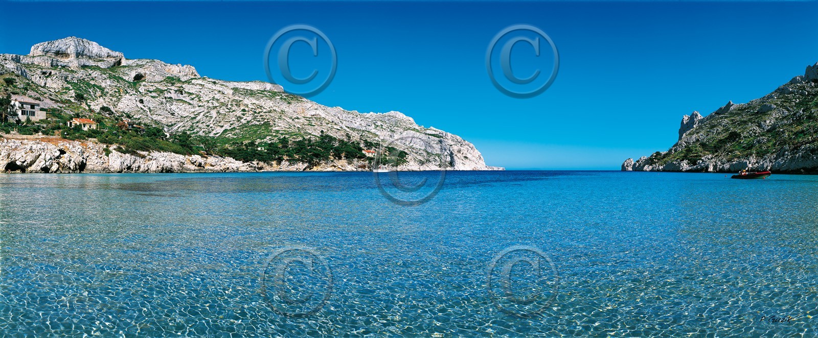 CALANQUE DE SORMIOU  TRANSPARENCE  en 150 x 60 cm Calanques Provence Marseille photo couleurFORMAT DISPONIBLE  150X60cm & 120x50cm uniquementpas de telechargement disponible.A chaque format correspond une éditions limitée spécifique .© collection P GUZIKDISPONIBLE SUIVANT STOCK -  CRÉATION JOURNALIERE  -