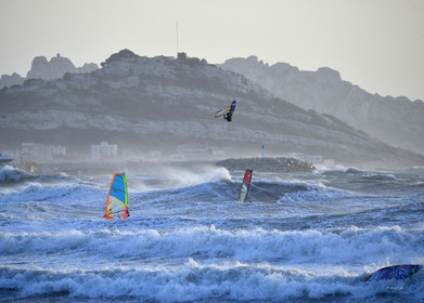 TEMPETE ZEUS MARSEILLE ,PLAGE DU PRADO,WINDSURF, PLANCHE À  VOILE