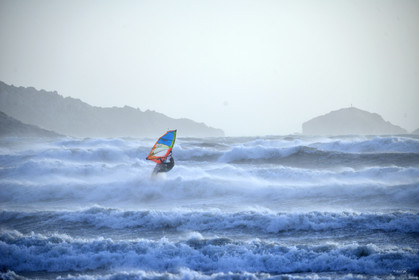 TEMPETE ZEUS MARSEILLE ,PLAGE DU PRADO,WINDSURF, PLANCHE À  VOILE