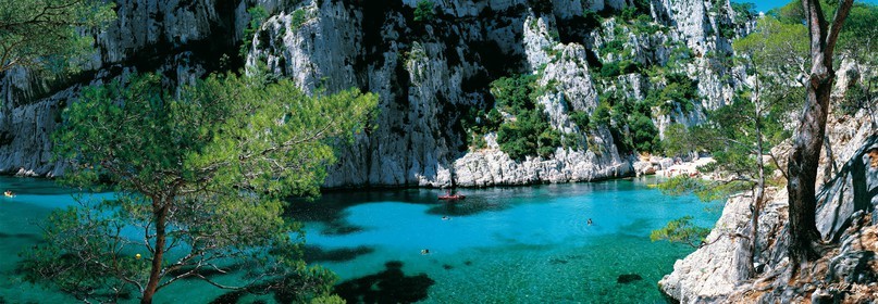 CALANQUE D'EN VAUCalanques Provence MarseilleFORMAT DISPONIBLE  150X52cm  33X95cm ( et 20X60cm en vente direct uniquement )pas de telechargement disponible.A chaque format correspond une éditions limitée spécifique .© collection P GUZIKDISPONIBLE SUIVANT STOCK -  CRÉATION JOURNALIERE  -