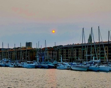 Fumées du Canada sur Marseille