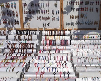 MARCHE D'ETE SUR LE VIEUX PORT