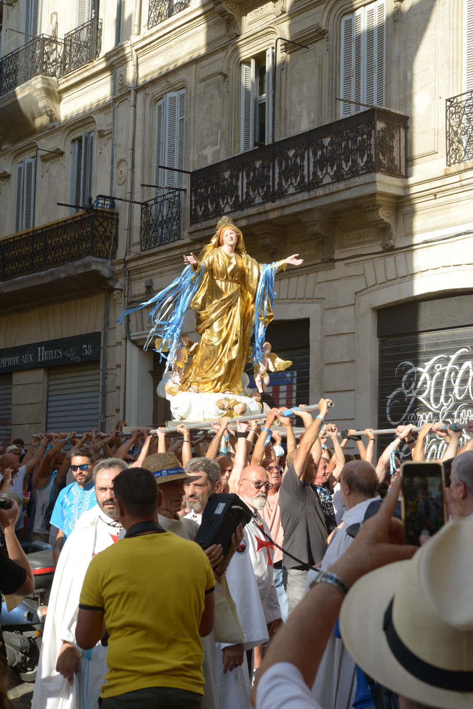 PROCESSION -sainte-marie.